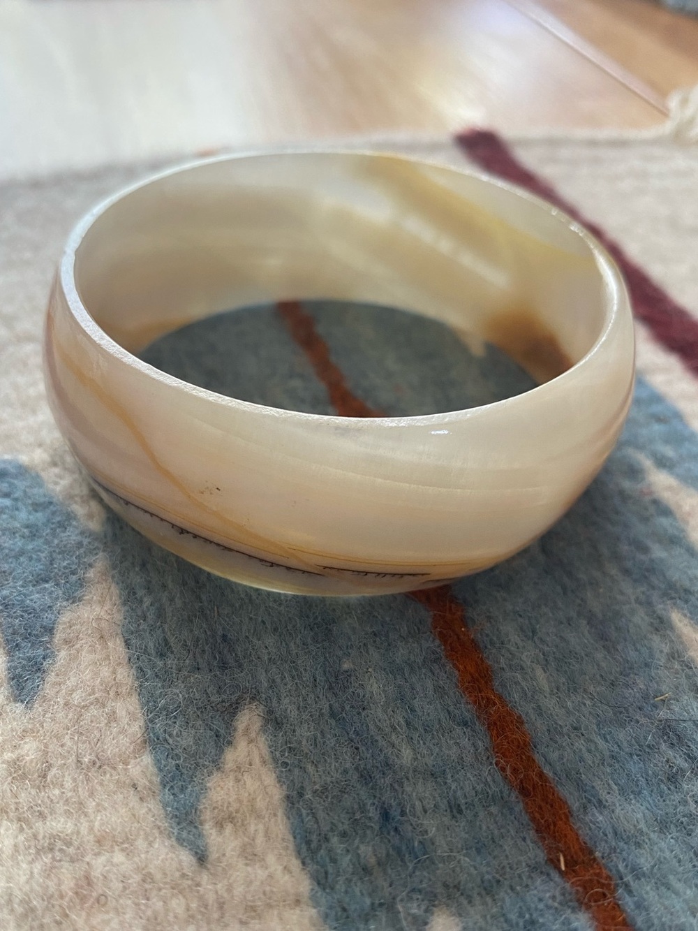 Gorgeous Agate Cream and Caramel Toned Stone Bangle